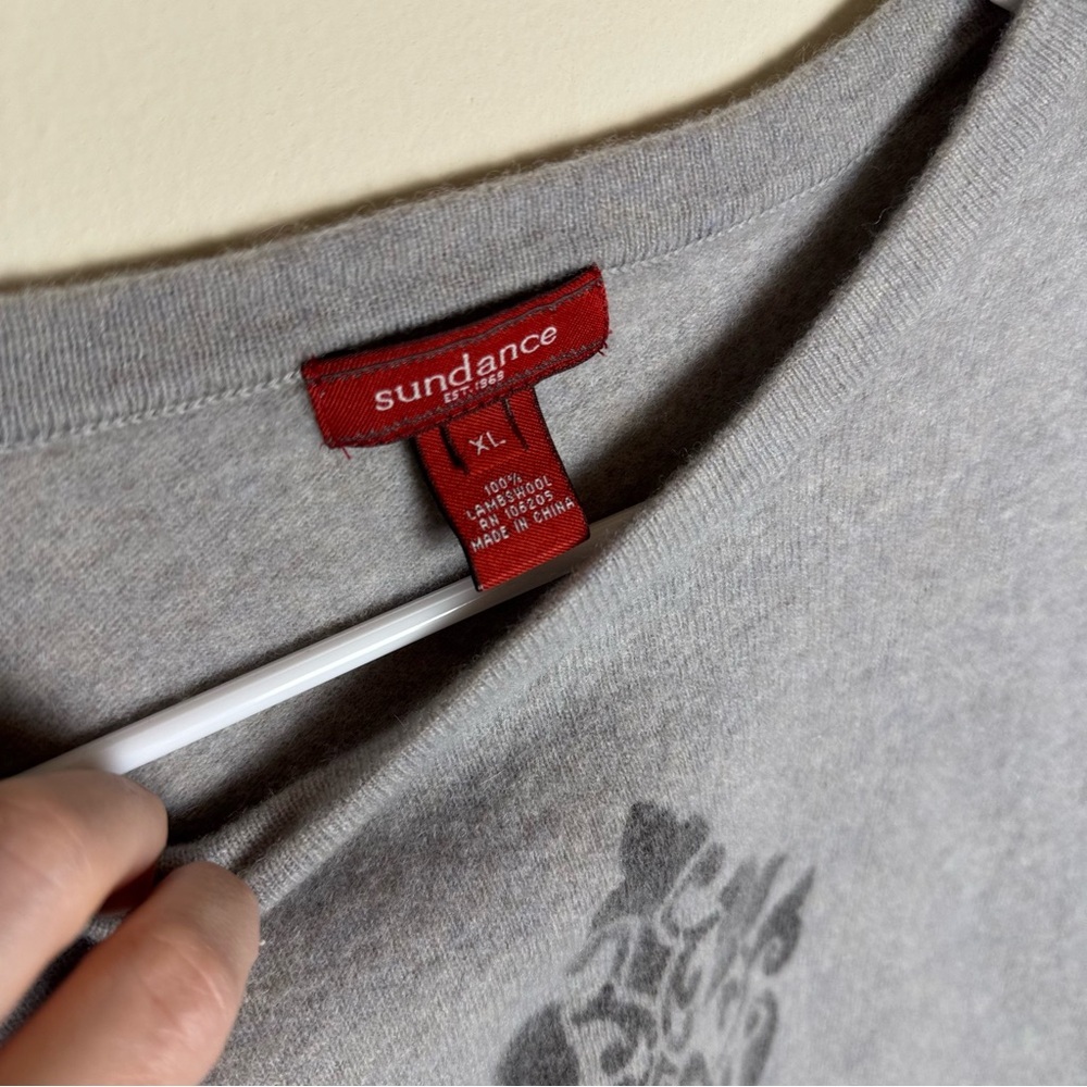 Sundance Gray Patterned Sweatshirt See Measurements 100% Lamb wool - Picture 3 of 3